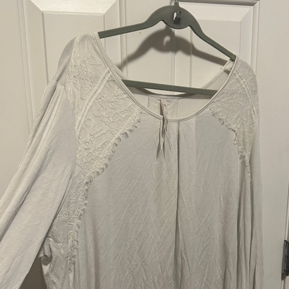 Melissa McCarthy Cream/White Lace Detail Tunic - Picture 5 of 7